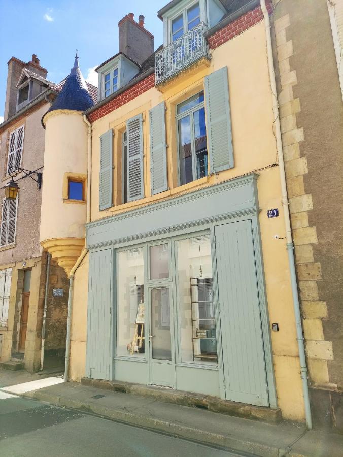 L'Atelier De L'Artiste - Moulins Coeur De Ville Exterior photo